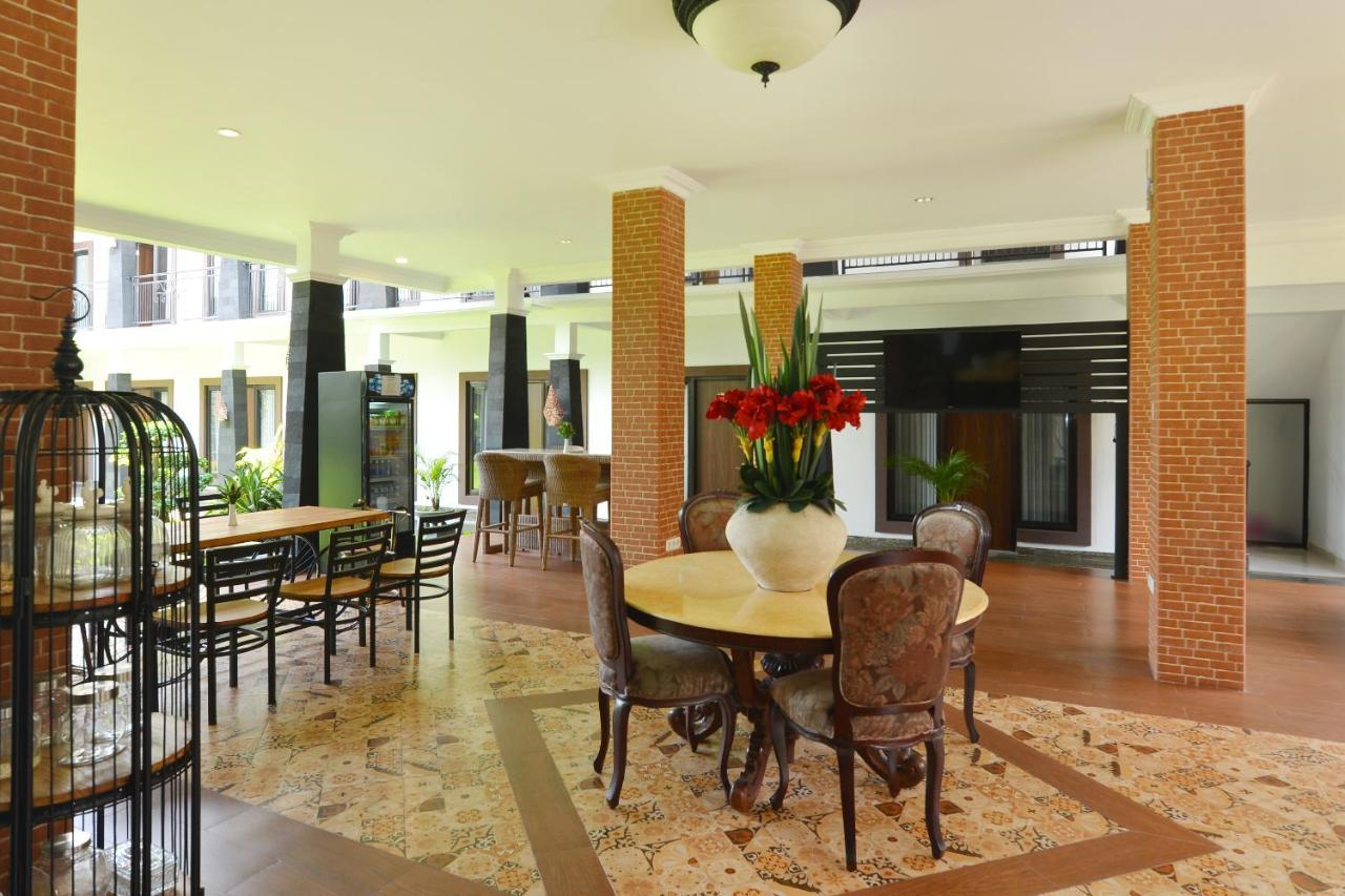 The Edwin Syariah Hotel Ngabean Екстериор снимка
